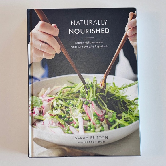 💙 3/$21 - Vegetarian Cookbook - Naturally Nourished by Sarah Britton, hardcover - Picture 2 of 5